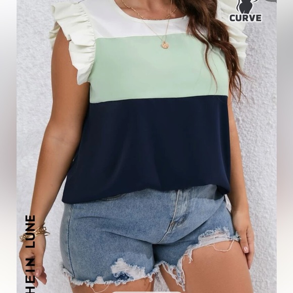 NEW! Plus Size Color Block Top 4X - Picture 1 of 7